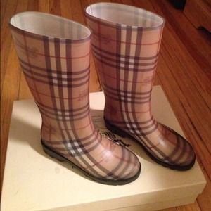 Burberry rainboots