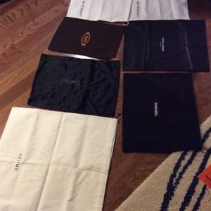 New coming ❗️🎀🎀 luxury brandy dust bag!!