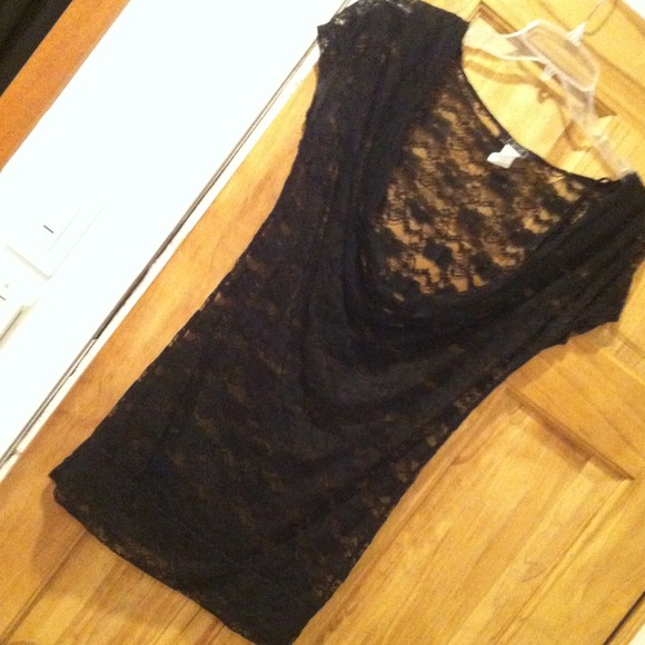 Lace short sleeve top!