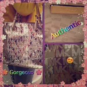 🚫Sold/Traded Bundle W/ @jenraina21🚫 NOT AVAIL!