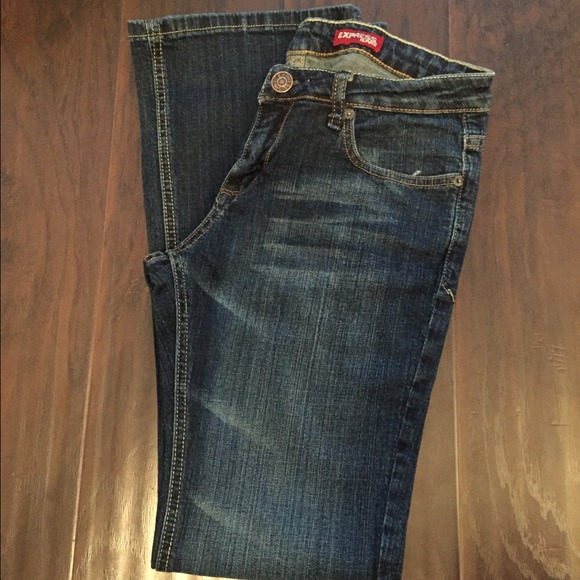 NWOT. Express Jeans. - Picture 2 of 4