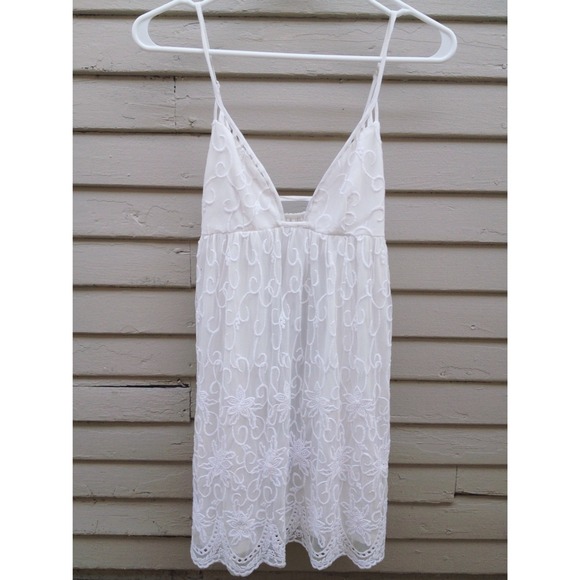 🚫SOLD🚫 White LF Millau Babydoll Dress 😍