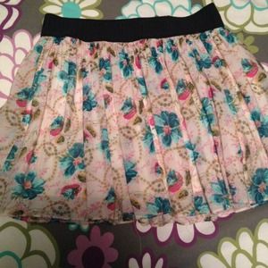 Floral Skirt FOREVER 21