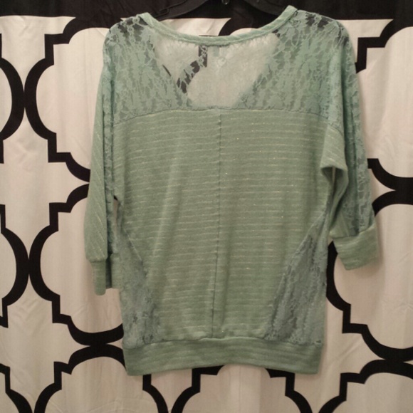 Top - Picture 2 of 3