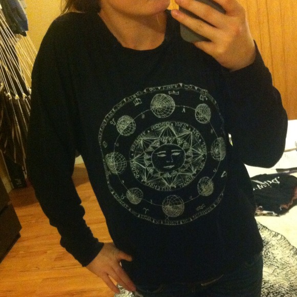 ❌Sold Brandy graphic long sleeve