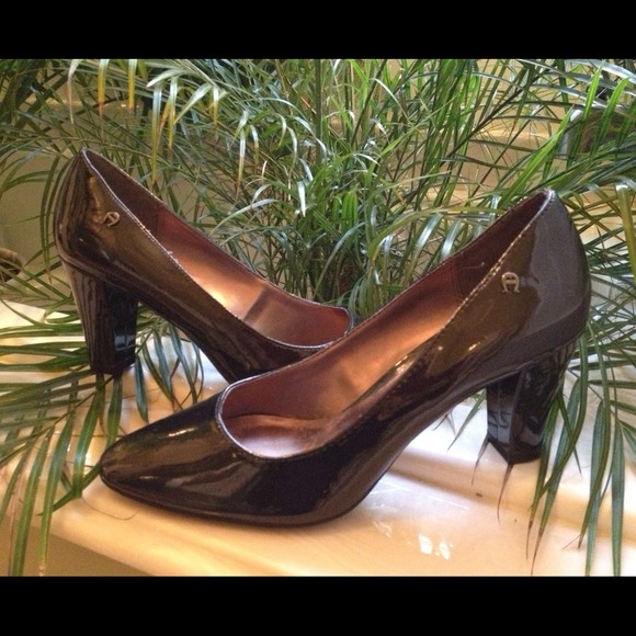 Aigner black pumps - Picture 1 of 1