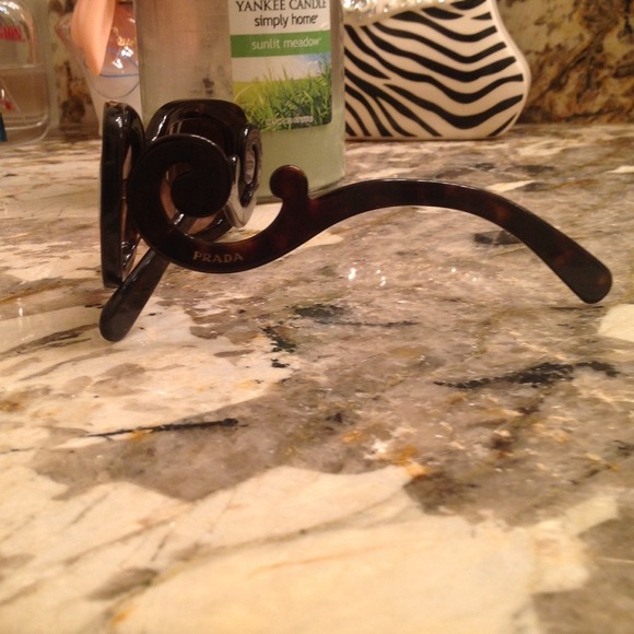 Authentic Prada Sunglasses - Picture 4 of 4