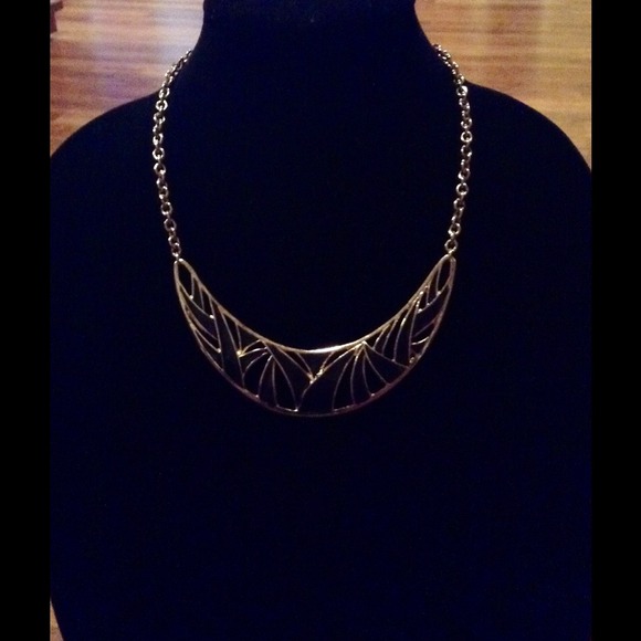 Gold Necklace - Picture 1 of 1