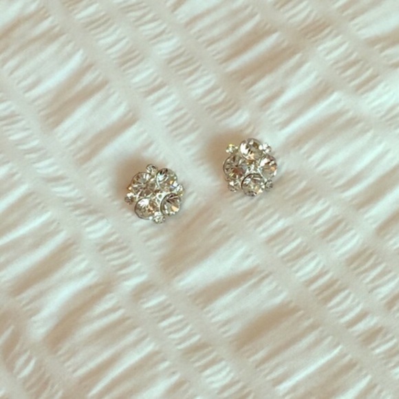 Cluster Statement Earrings - new in box! - Picture 5 of 5