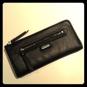 SOLD!!!! Authentic Coach Wallet solid leather