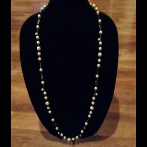 Long pearl necklace🎀Free with $25 Purchase🎀✅