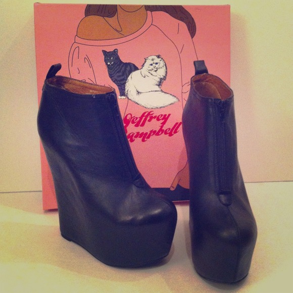 Brand New Size 8 Jeffrey Campbell 99-TWO Wedge