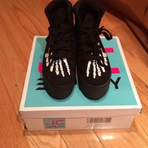 Jeffrey Campbell play in style HIYA-SKULL size 8