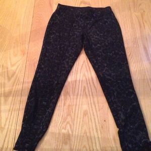 Crop Snake Skin Legging