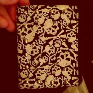 Skull coin purse 💀