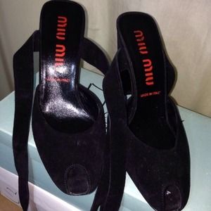 💯% Authentic Miu Miu Classic Vintage Sandal