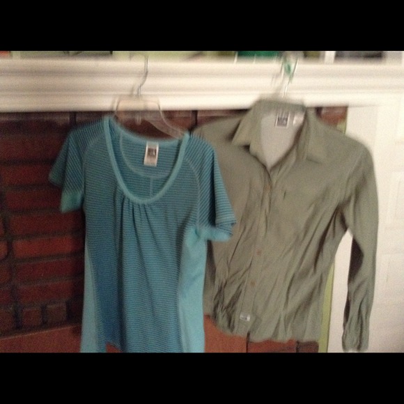 Nort face women shirt bundle