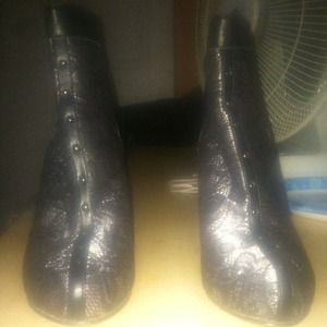 Leathered, laced heels