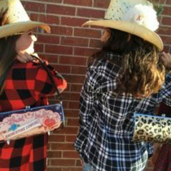 Little Earth Swarovski embedded constructed purse! - Picture 4 of 4