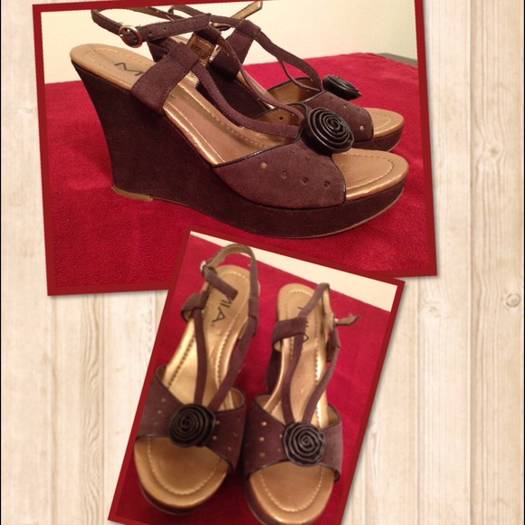 Mia Brand - Brown Suede and Leather Sandals - Picture 2 of 3