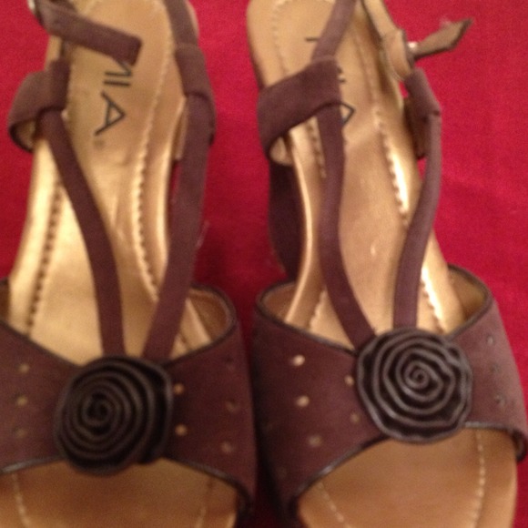 Mia Brand - Brown Suede and Leather Sandals - Picture 3 of 3