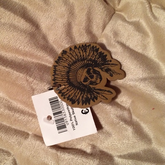 Brandy Melville skull keychain