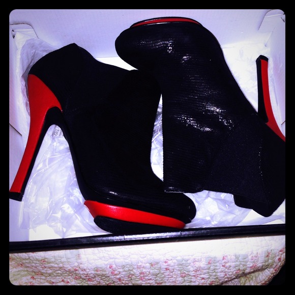 Sexy Black & Red Booties!