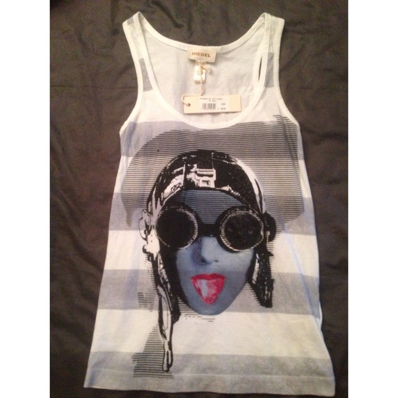 Diesel tank top