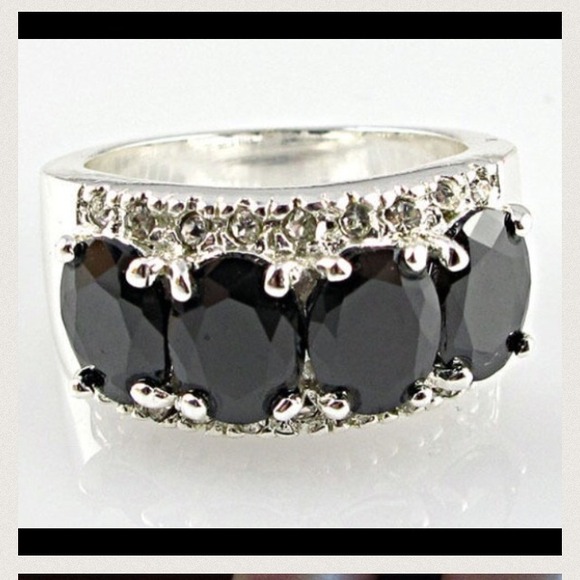 Jewelry - SOLD‼️Topaz & sterling  Blk sapphire & white topaz
