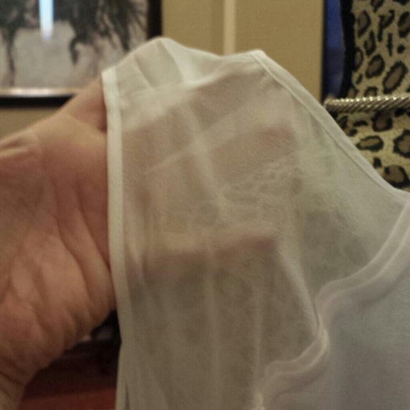 **HP!** BCBG hi lo sleeveless top w/ a twist! NWT! - Picture 4 of 4