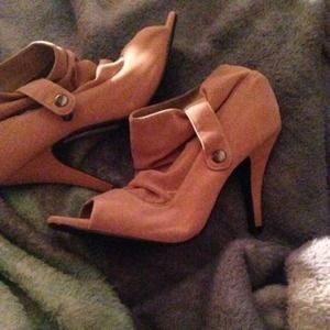 Tan heels