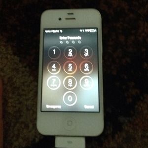 White IPhone 4S (Sprint Carrier)