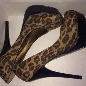 Steve Madden Leopard pumps.