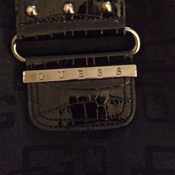 Guess Purse - Picture 2 of 2