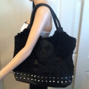 🎁NEW black fur studded skull purse