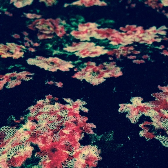 Cute Floral Tube Top - Picture 4 of 4