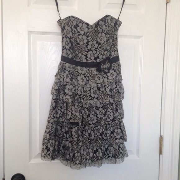 Strapless dress
