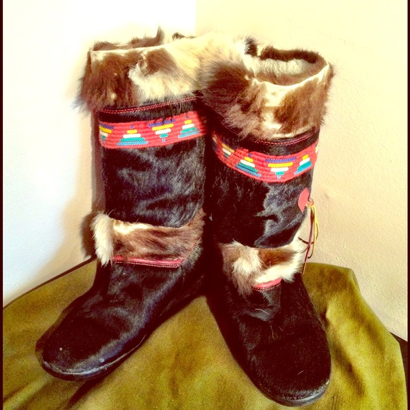 Vintage Fur Moccasin calf boot with tassels
