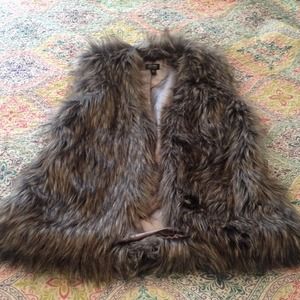 Nicole Miller fit vest! Worn twice! Medium!