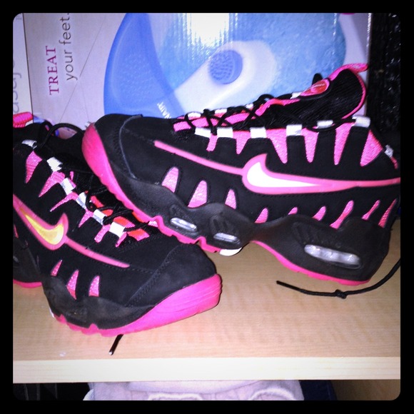 Nike Nomos
