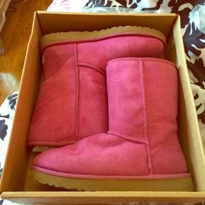 Pink Short UGG 🚫 Reserved 🚫
