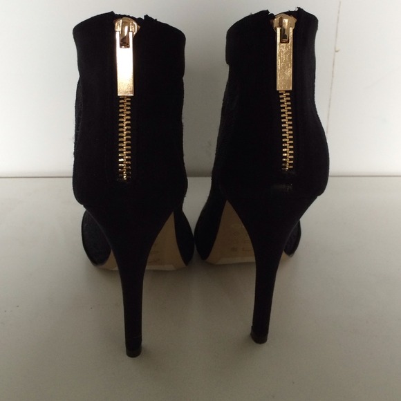 Aldo lace booties πππ host pickπππ - Picture 3 of 4