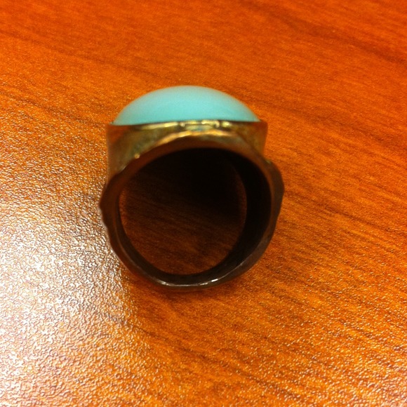 Oval Ring - Picture 4 of 4