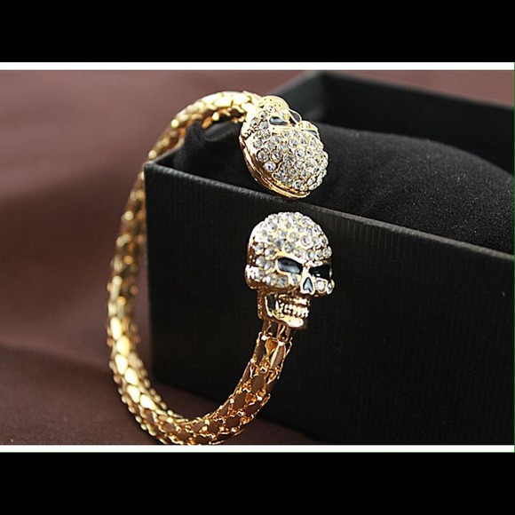 Crystal skull bracelet