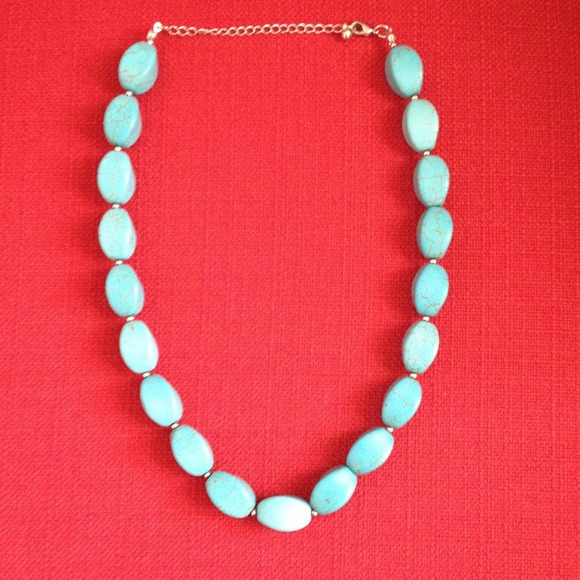 Turquoise beaded necklace