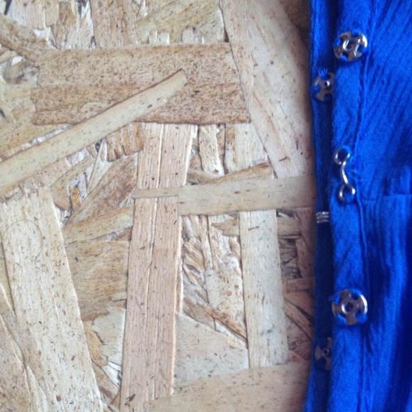 BCBG shirt - Picture 3 of 3