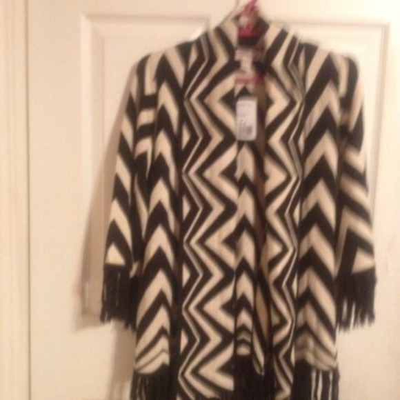 ********Sold SOLDNWT Chevron Striped Cardigan