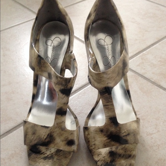 Super cute Jessica Simpson Heels