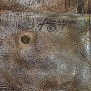 Artsy pattern pocketbook