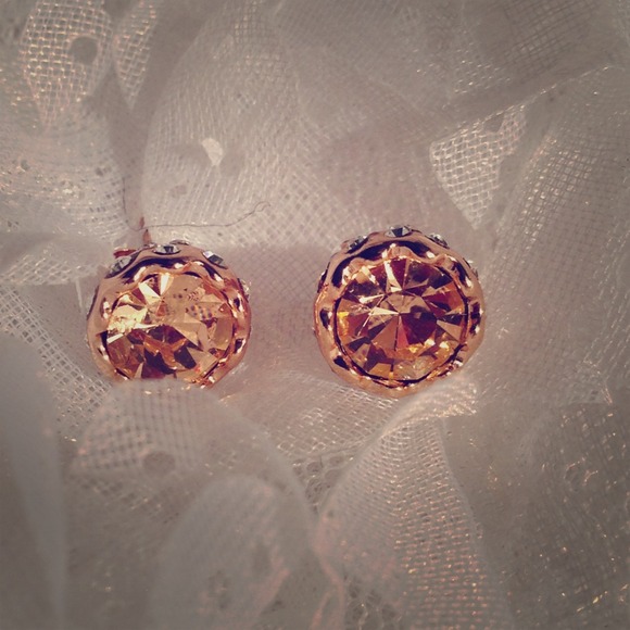 🚫Bundled🚫Champagne Crystal studs